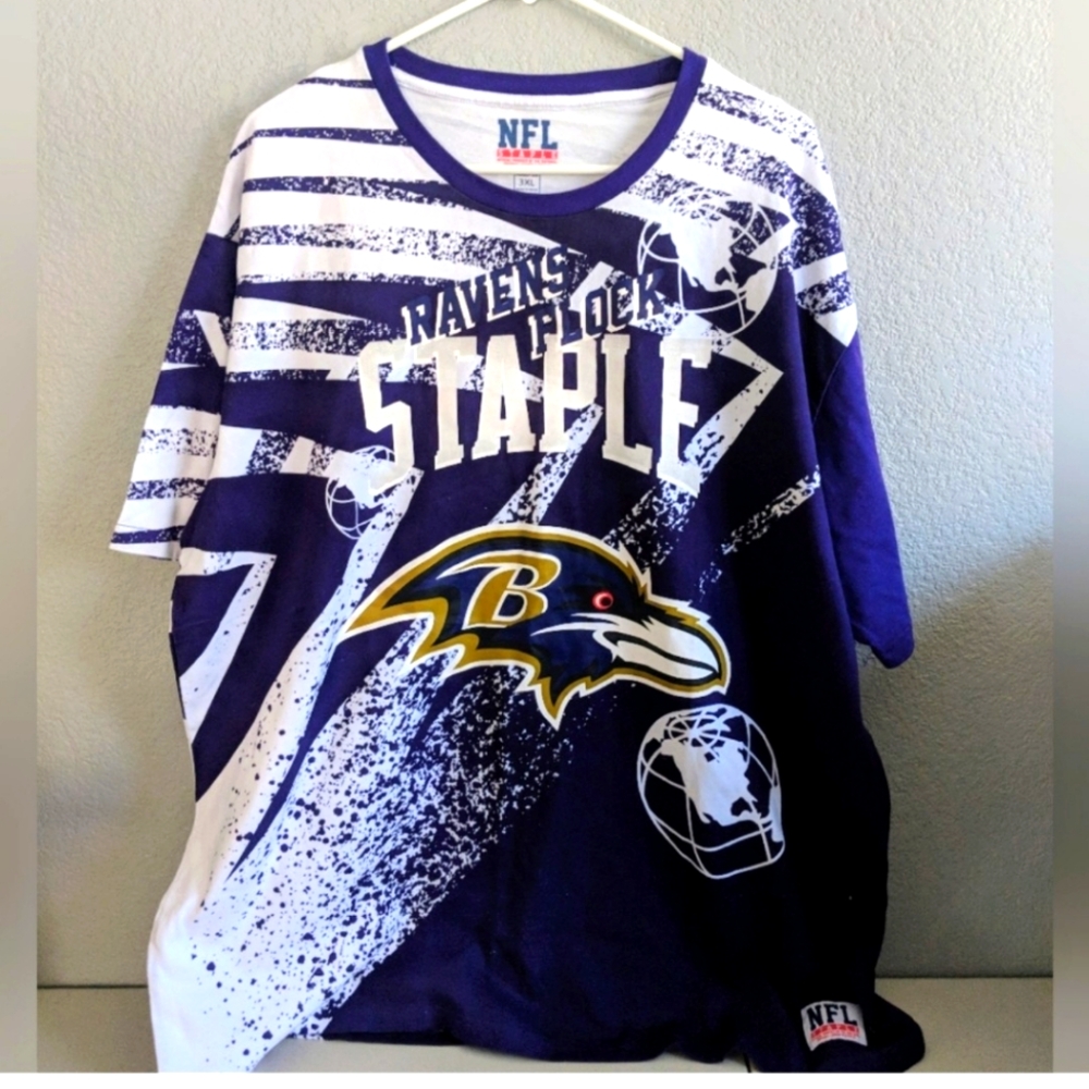 Mens NFL Rare Raven Flock T Shirt Team Apparel Athletic Game Day Sports